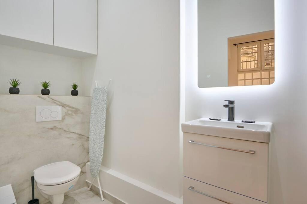 Marais - Modern Apartment ปารีส ภายนอก รูปภาพ